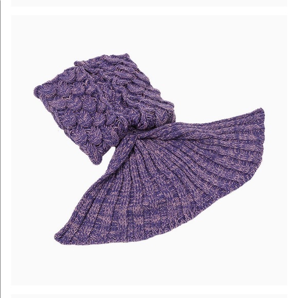 ADORABLE MERMAID BLANKET - Picture 3 of 7